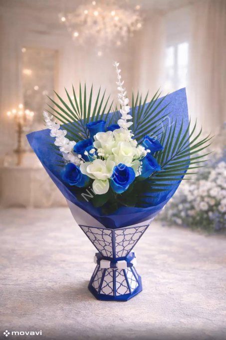 Bouquet de Rose bleu/blanc avec son vase