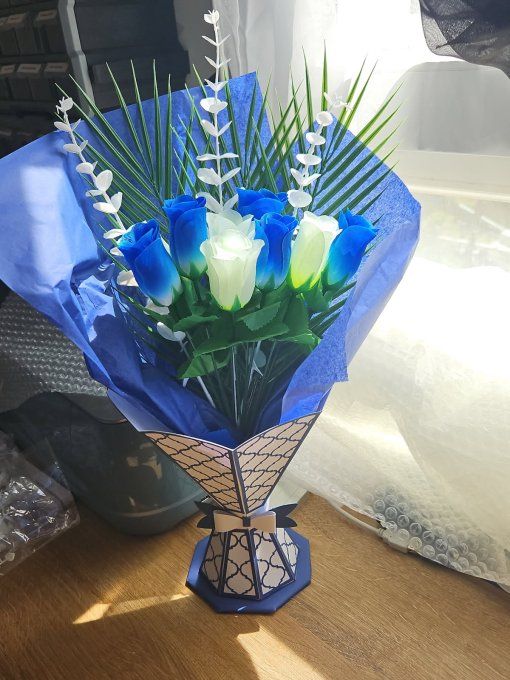 Bouquet rose bleu/blanc